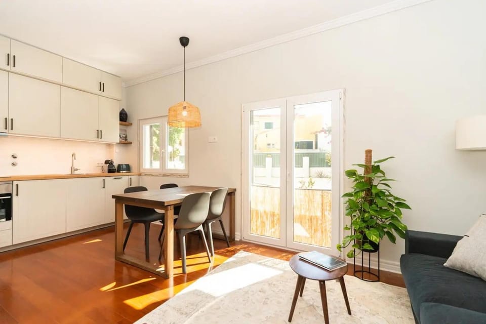 Kitchen or kitchenette, Living room, Dining area