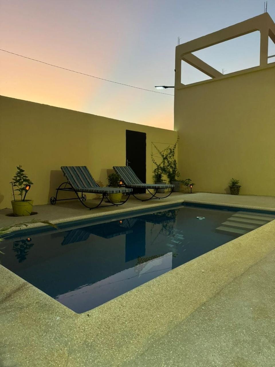 Patio, Pool view, Swimming pool, sunbed