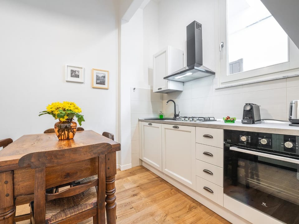 Kitchen or kitchenette, Dining area, dishwasher, pet friendly, stove