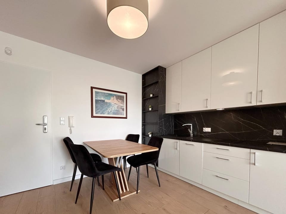 Dining area, microwave, kitchen