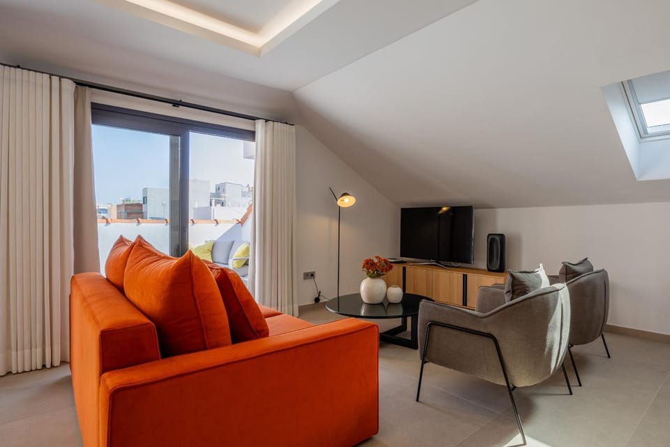 Communal lounge/ TV room, Living room