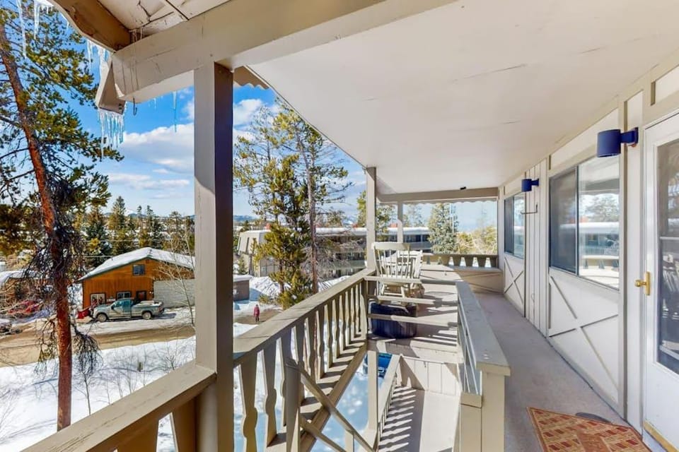 Hi Country Haus Haven Apartment in Fraser
