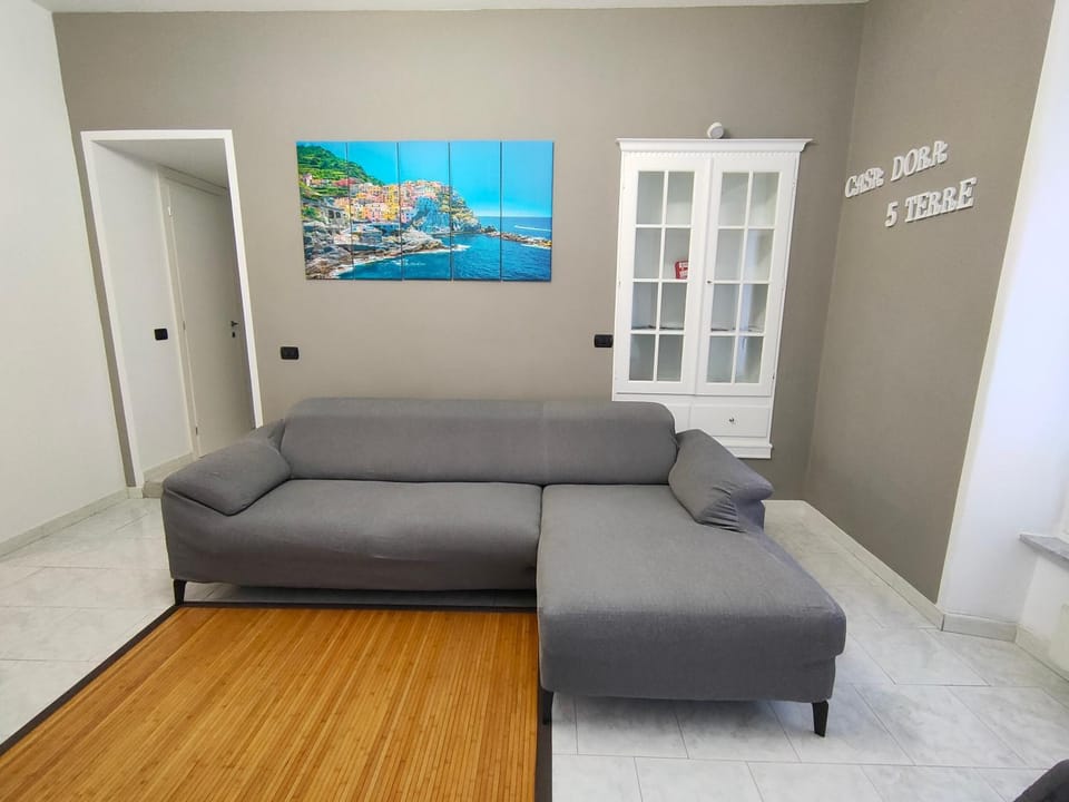 Living room, Seating area, internet