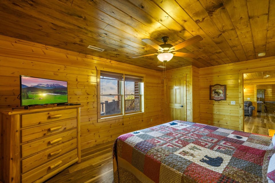 Royal Vista House in Pittman Center