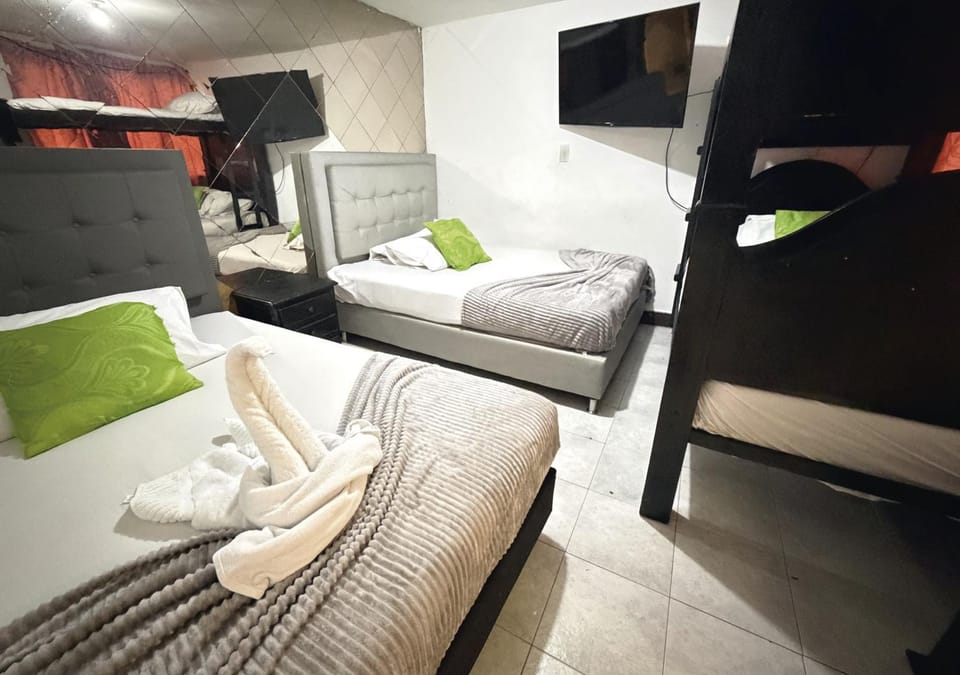 Bed, TV and multimedia, Bedroom