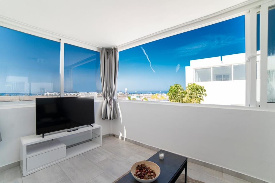 Game Room, TV and multimedia, Living room, Decorative detail, Bedroom, Garden view, Pool view, Sea view, internet, air conditioner