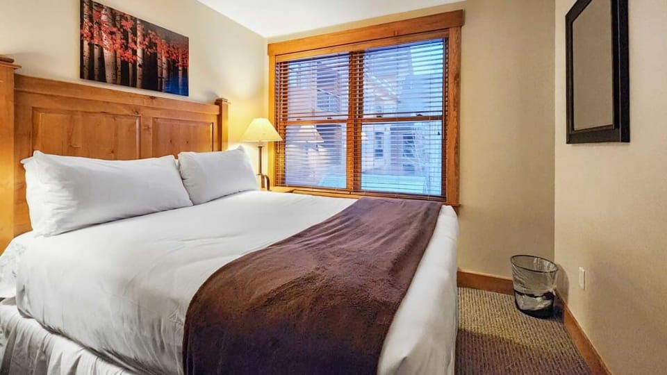 River Run 2BD Condo Walk to Ski and Lift House in Keystone