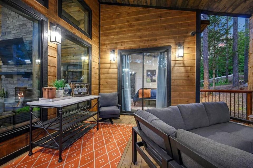 Patio, Seating area