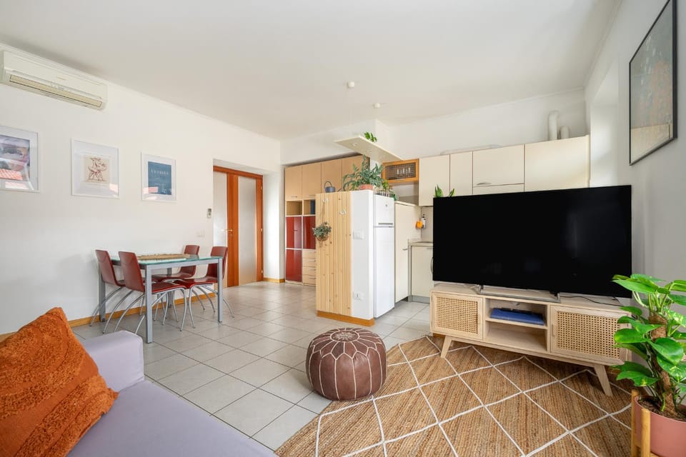 TV and multimedia, Dining area, air conditioner