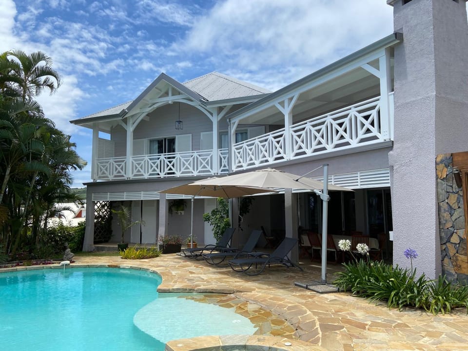 Villa Les Jacarandas Villa in Saint-Leu