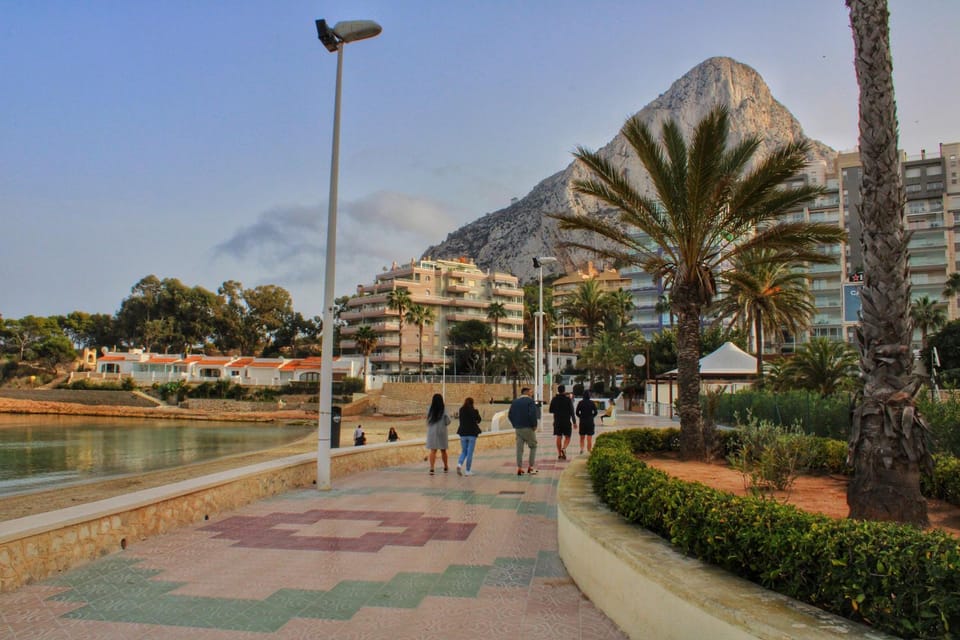Nearby landmark, Natural landscape