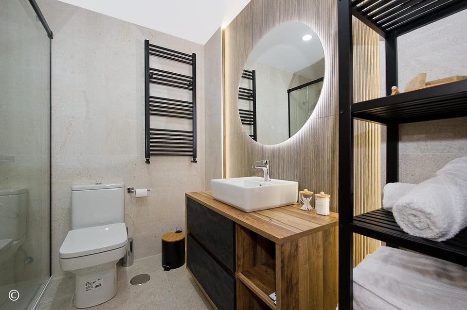 Shower, Bathroom, towels