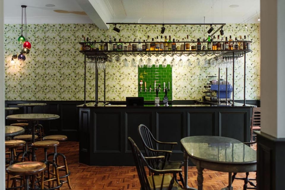 Restaurant/places to eat, Lounge or bar, Continental breakfast, Buffet breakfast, English/Irish breakfast, Lunch, Dinner, Drinks, Alcoholic drinks, Non alcoholic drinks