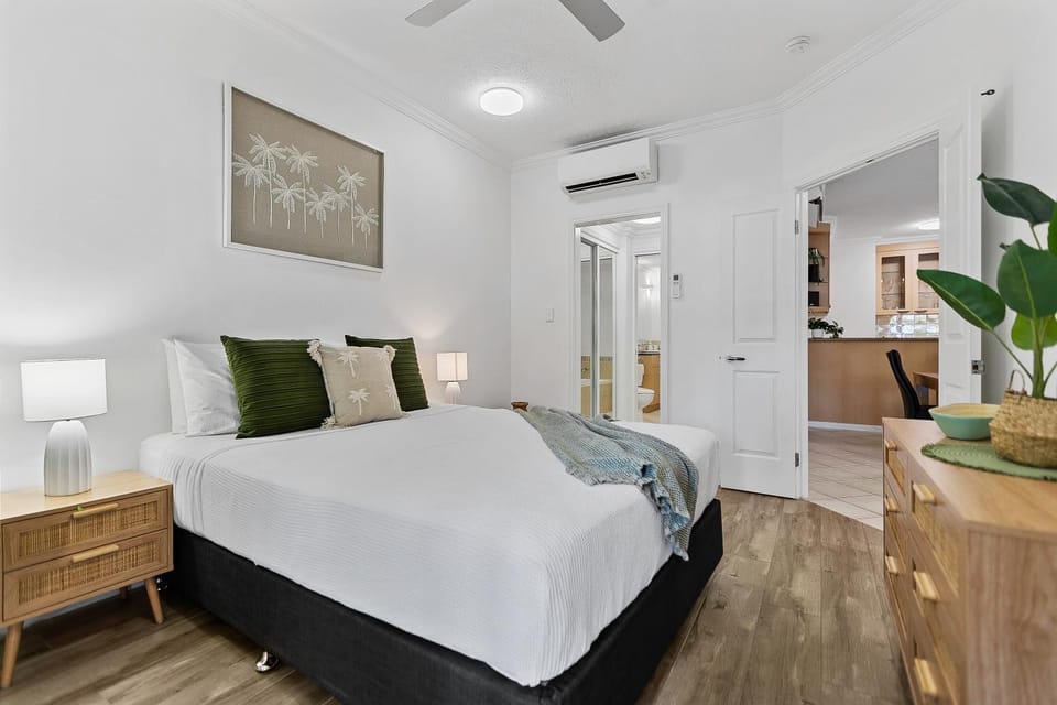 Bed, Night, TV and multimedia, Bedroom, towels, wardrobe, air conditioner