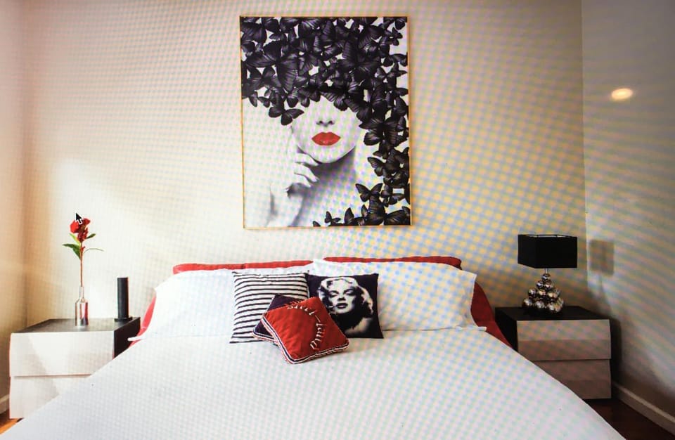 Luxury 2 Bedroom Suite Apartment in Koreatown Apartment in San Fernando Valley