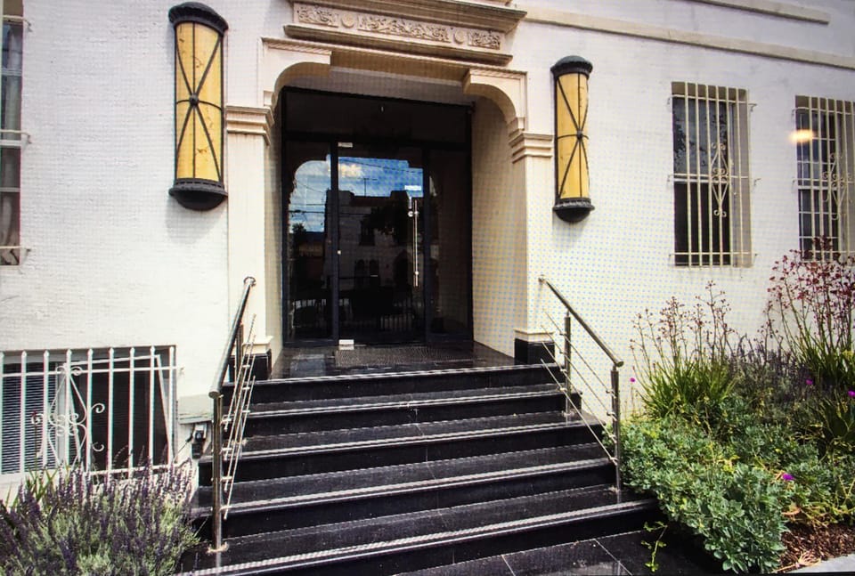 Luxury 2 Bedroom Suite Apartment in Koreatown Apartment in San Fernando Valley