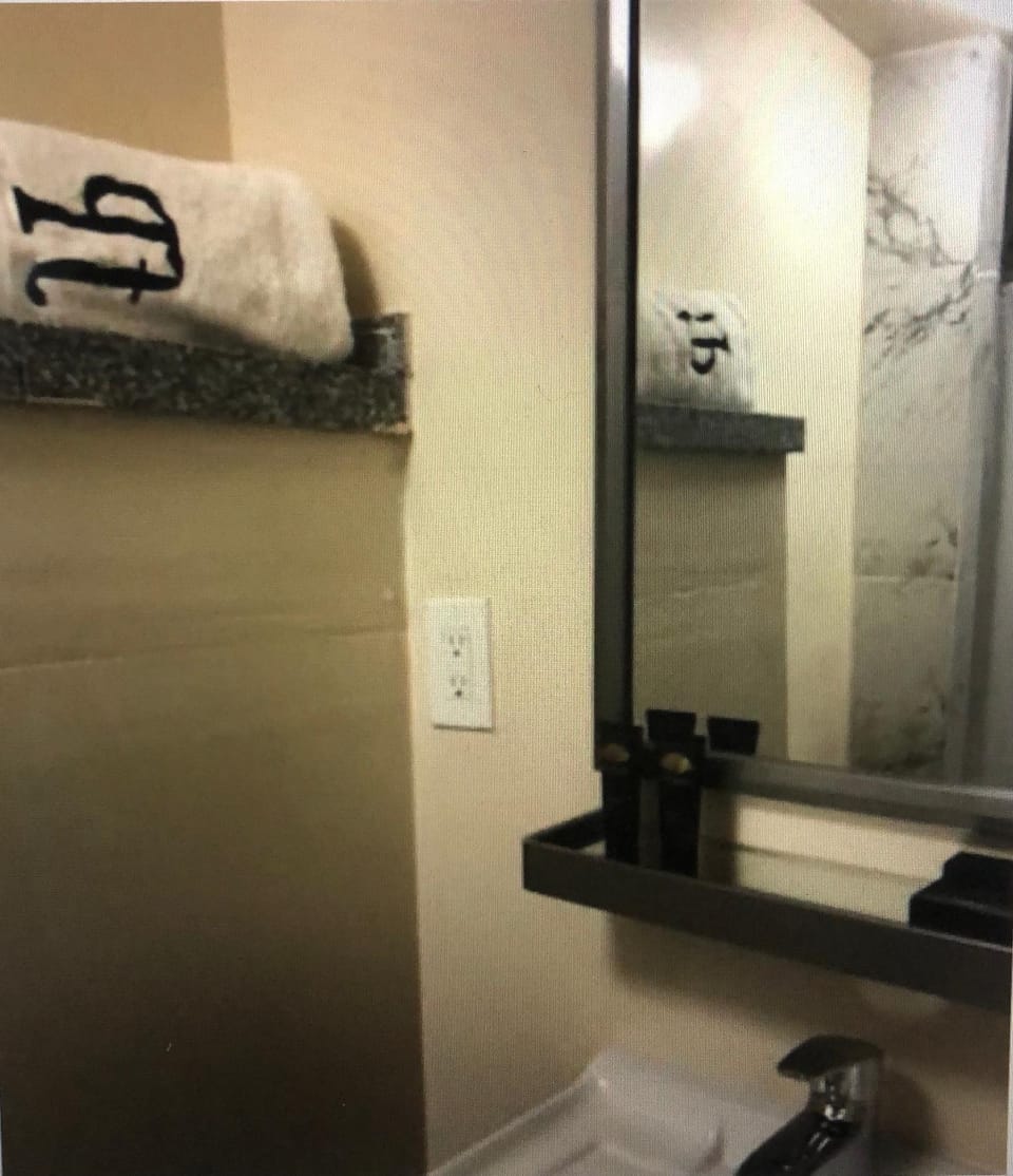 Luxury 2 Bedroom Suite Apartment in Koreatown Apartment in San Fernando Valley