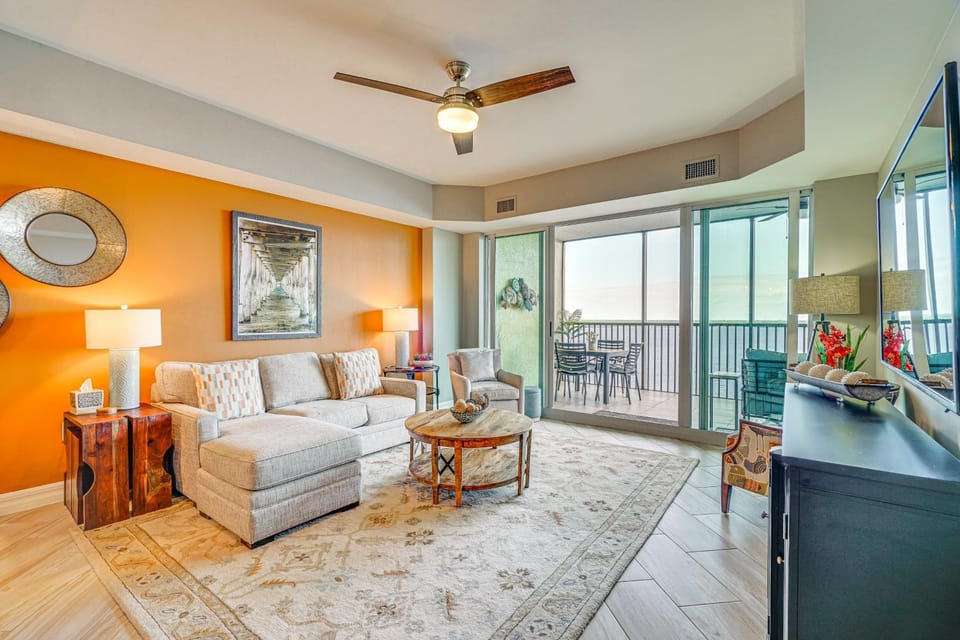 Riverfront Fort Myers Condo w/ Community Amenities House in North Fort Myers