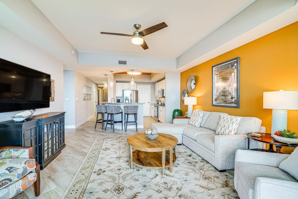 Riverfront Fort Myers Condo w/ Community Amenities House in North Fort Myers