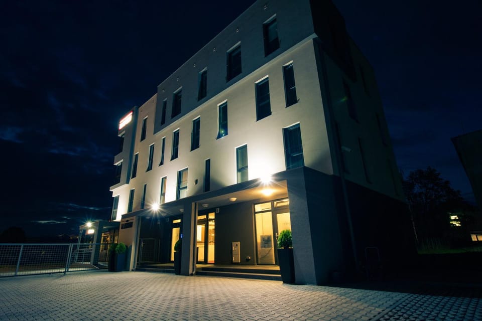 Property building, Facade/entrance