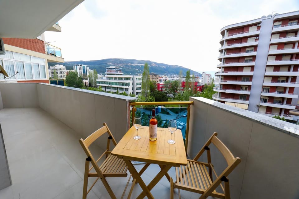 Natural landscape, View (from property/room), Balcony/Terrace