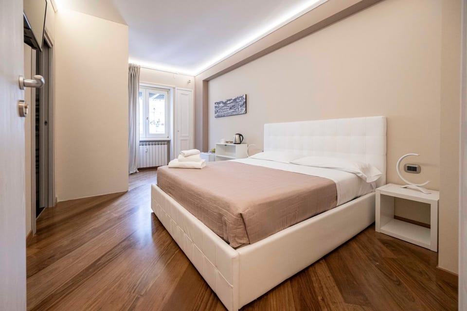 Bed, Photo of the whole room