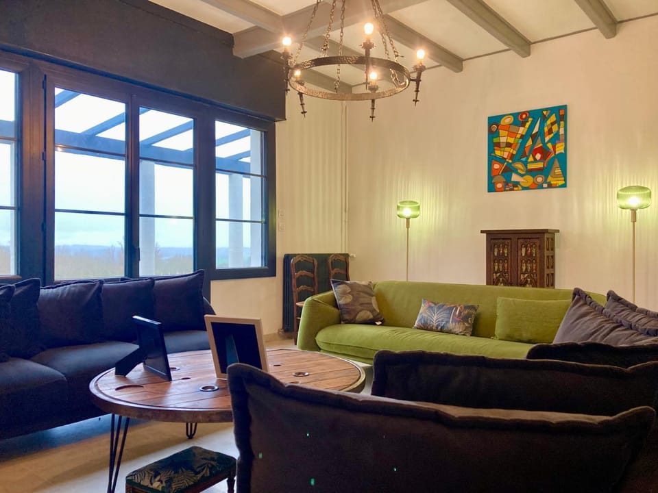 Communal lounge/ TV room, Living room, Lounge or bar