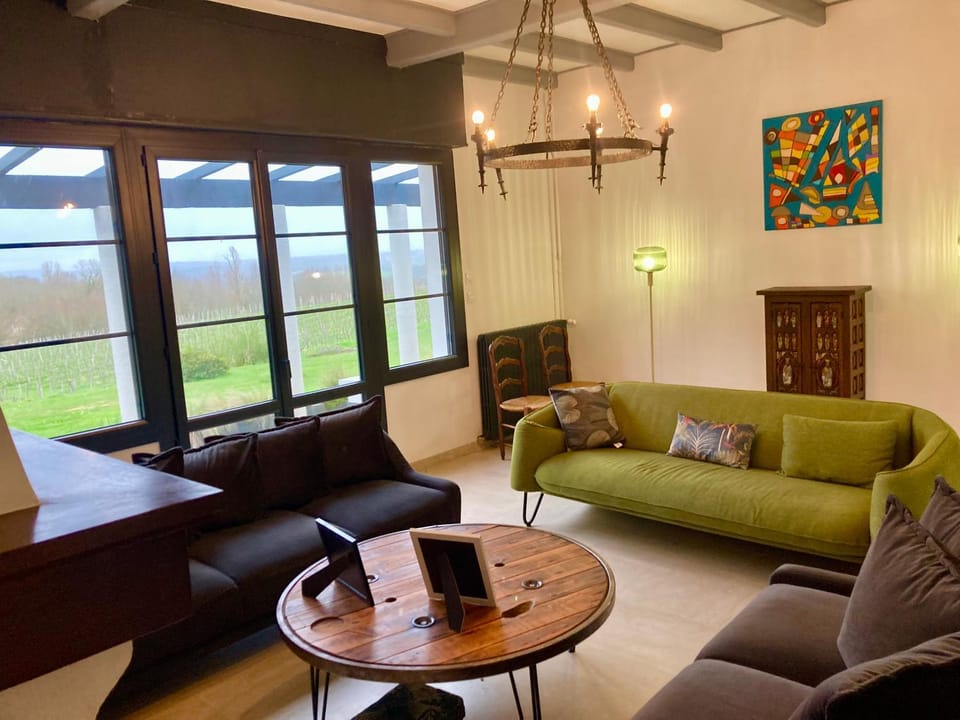 Communal lounge/ TV room, Living room, Lounge or bar