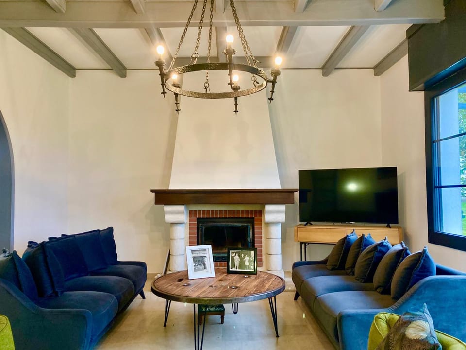 Communal lounge/ TV room, Living room