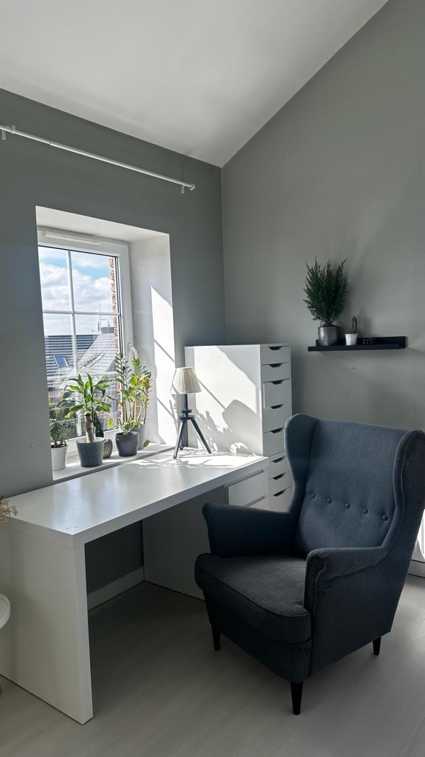 Living room, Seating area, hair dresser