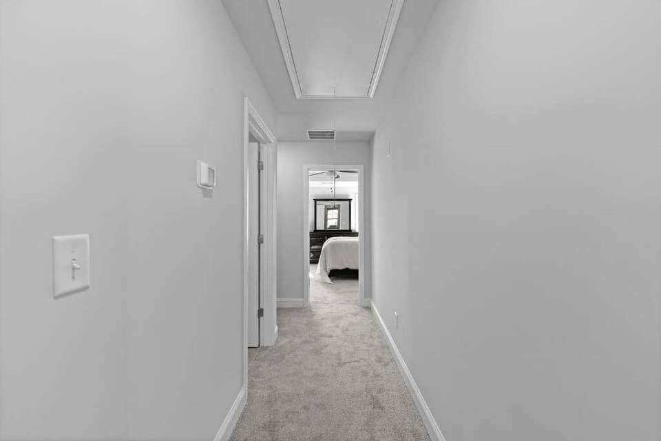 Luxury 2 bedrooms, 2.5 baths House in Lawrenceville