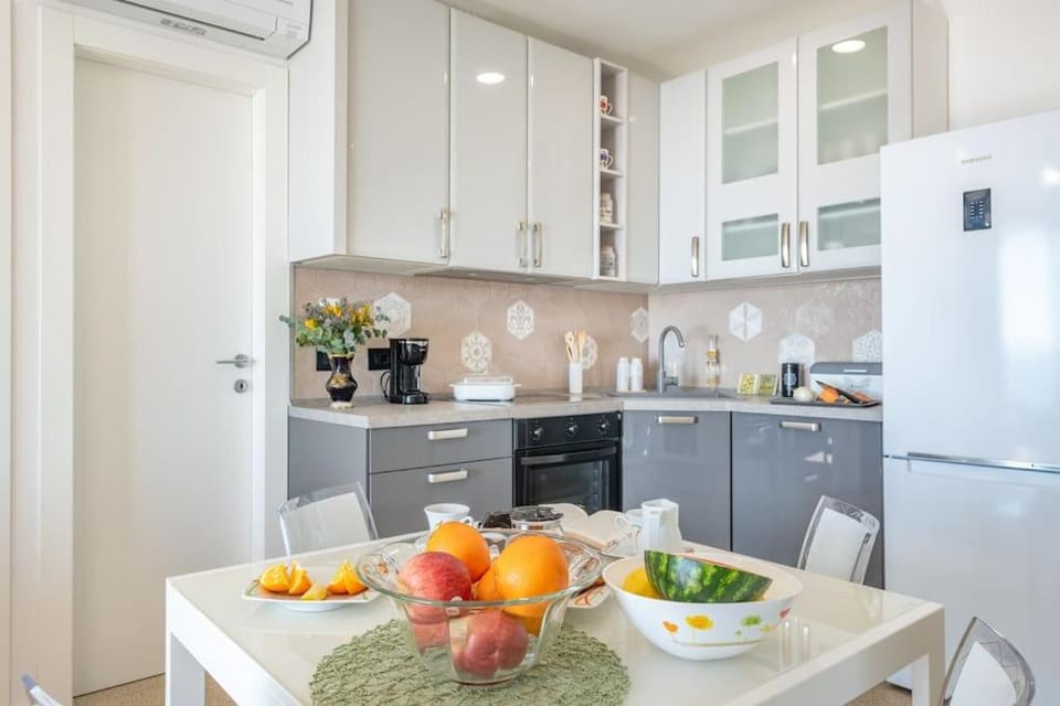 A3 Montovjerna - Panoramic Terrace Getaway Apartment in Dubrovnik