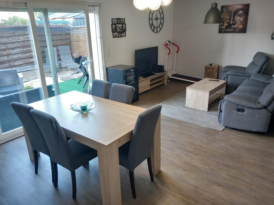 Maison climatisée proche circuit des 24H Villa in Le Mans