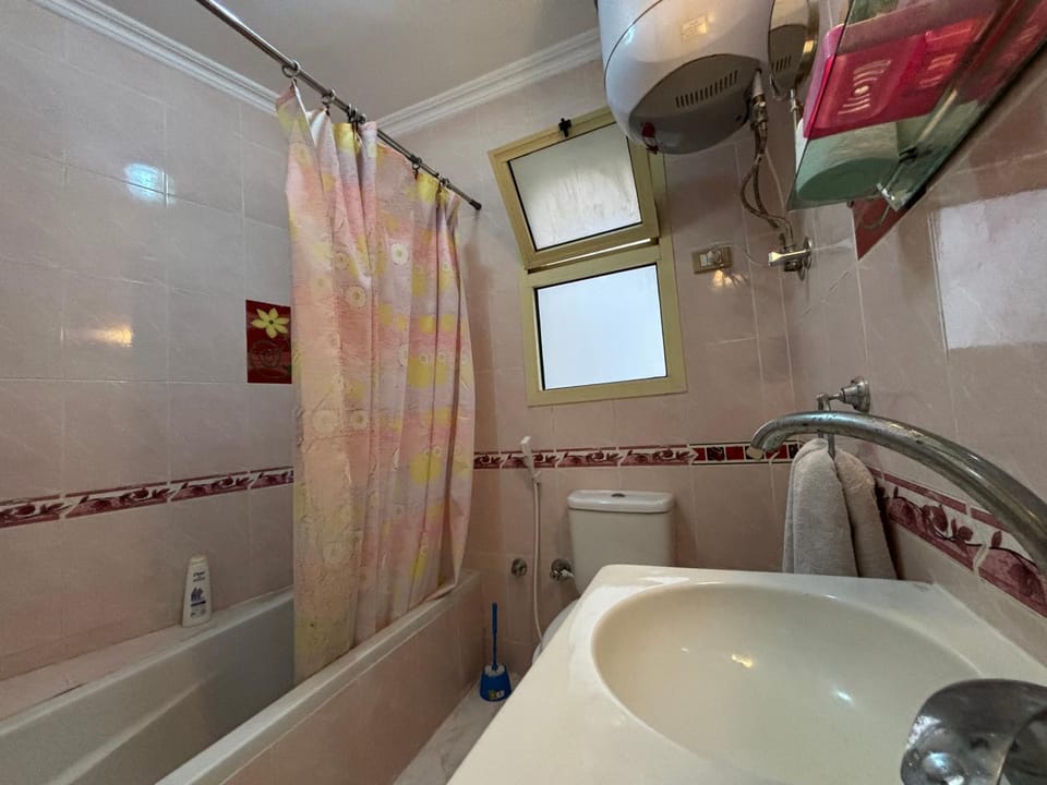 Shower, Bathroom, Bath, towels