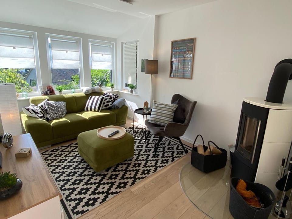 Living room, fireplace