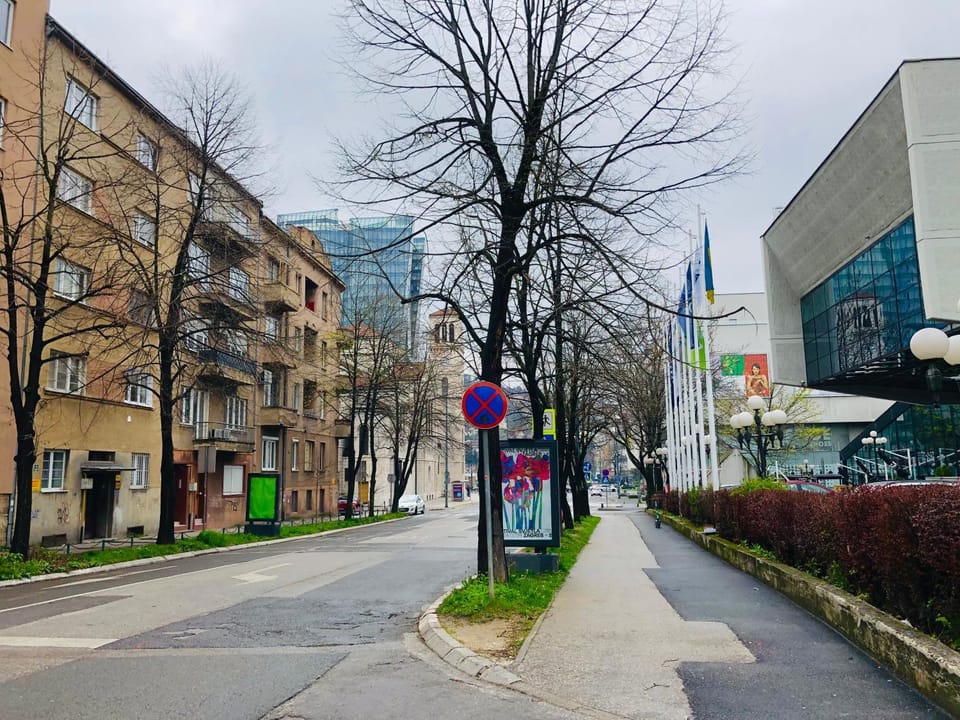 Neighbourhood, Street view, Location