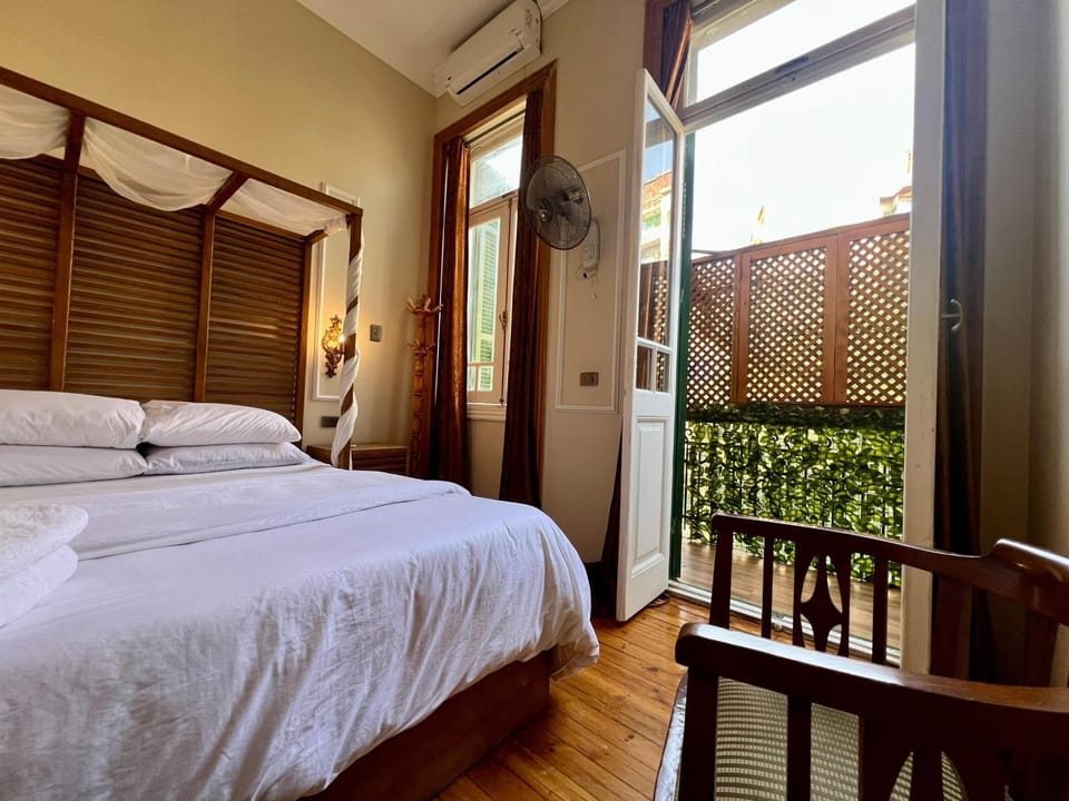 Authentic 3BR apartment in Downtown, Cairo Apartment in Cairo