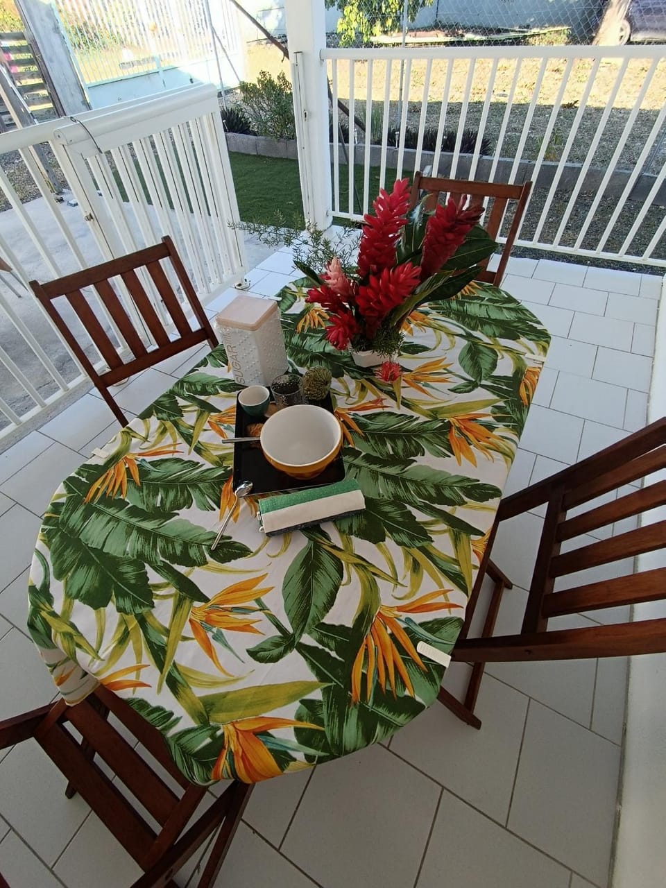 Patio, Dining area