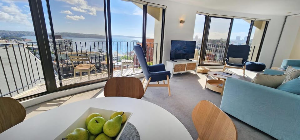 Natural landscape, TV and multimedia, View (from property/room), Balcony/Terrace, Seating area, Dining area, Sea view