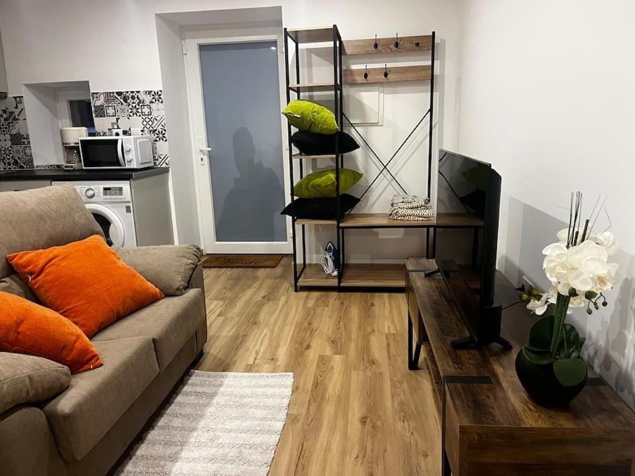 TV and multimedia, Living room, minibar