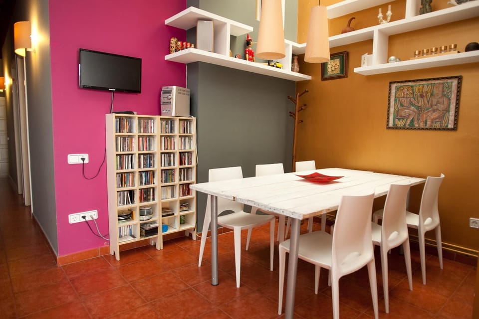 TV and multimedia, Dining area