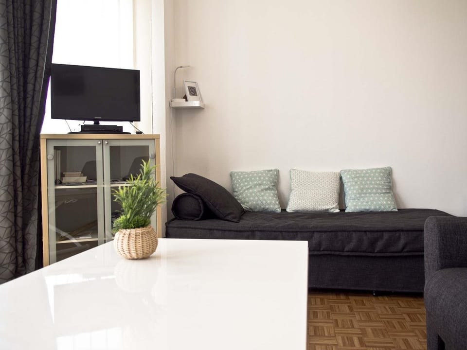 Studio lumineux proche plage et Arago Apartment in Les Sables-d'Olonne