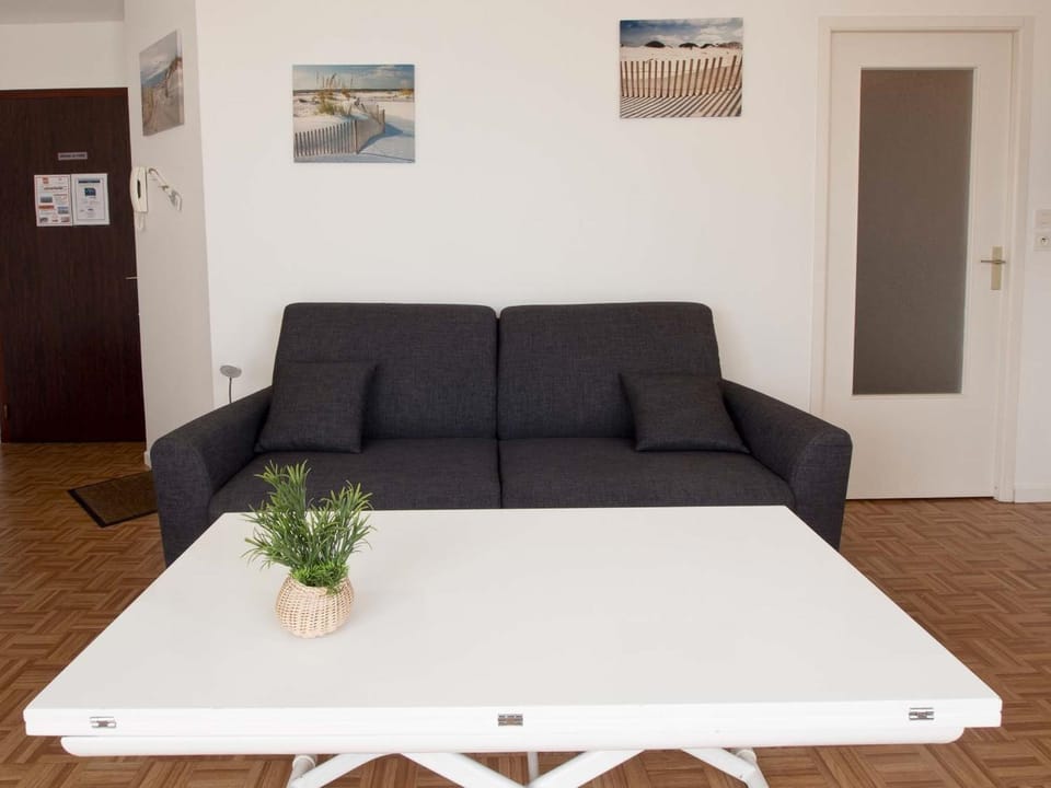 Studio lumineux proche plage et Arago Apartment in Les Sables-d'Olonne