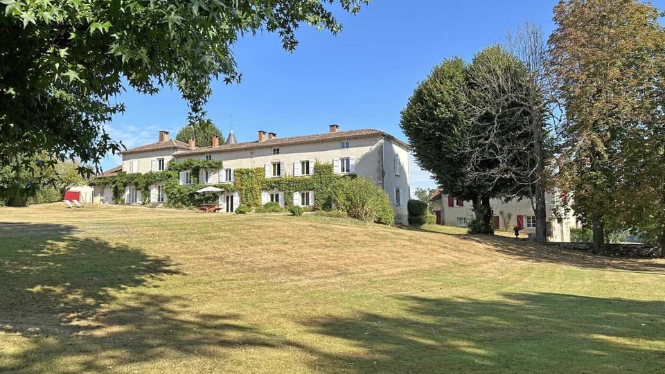 Domaine de gensignac House in Nouvelle-Aquitaine