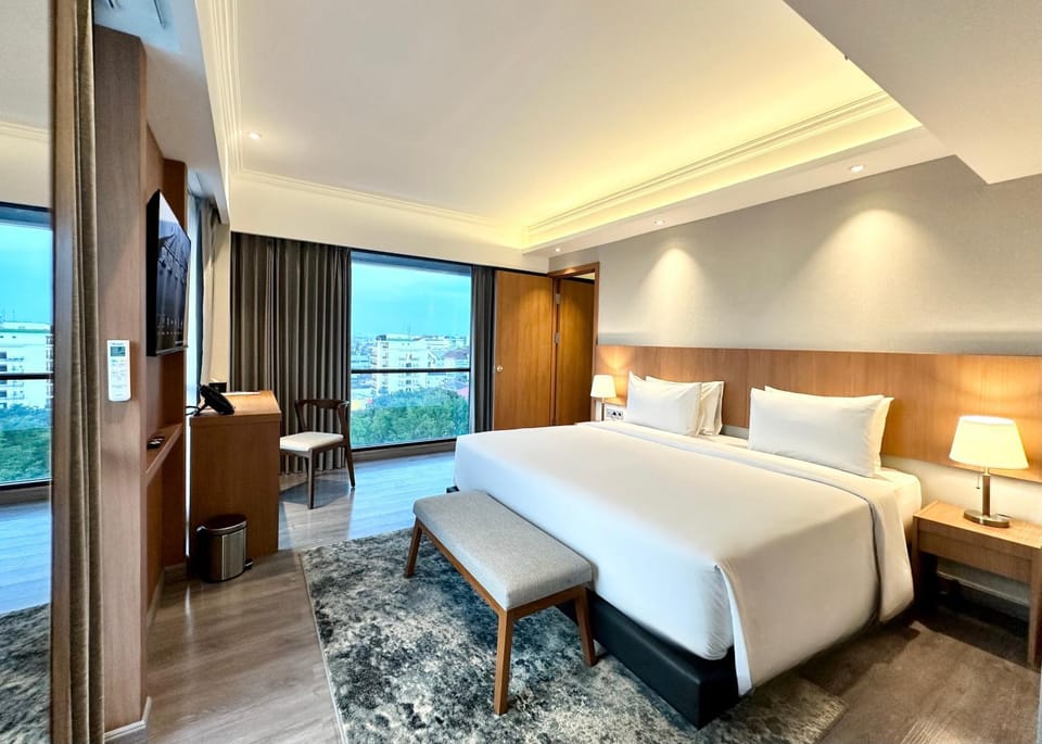 Bed, Photo of the whole room, Bedroom