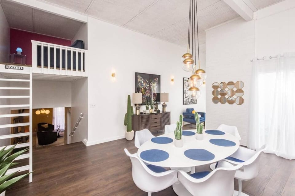 Bella Cactus - Palm Springs Vibes Pool & Spa House in Lake Havasu City