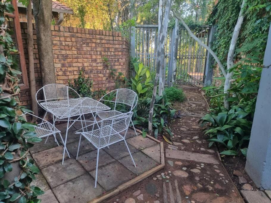 Cottage by the Woods Apartment in Pretoria