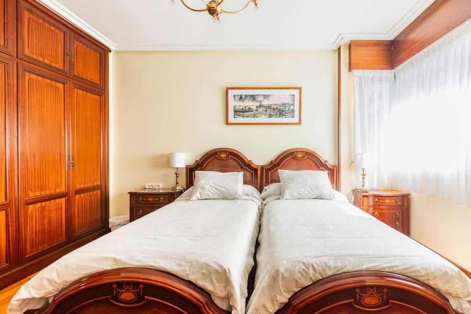 Amplio y acogedor piso en pleno barrio de Gros, en Donostia - San Sebastián Apartment in San Sebastian