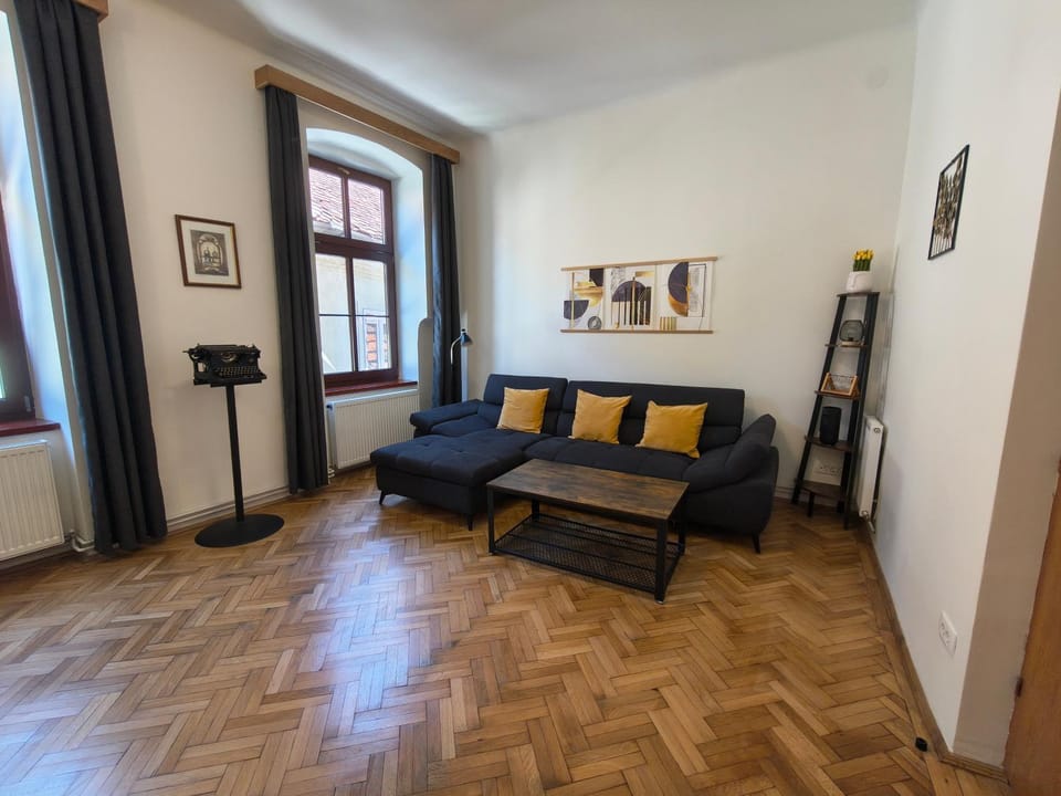PIF Apartments Hirscher Apartment in Brasov