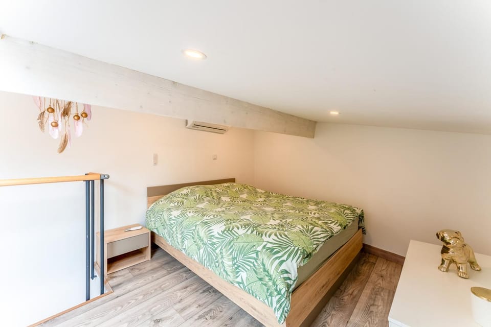 Property building, Living room, Bedroom
